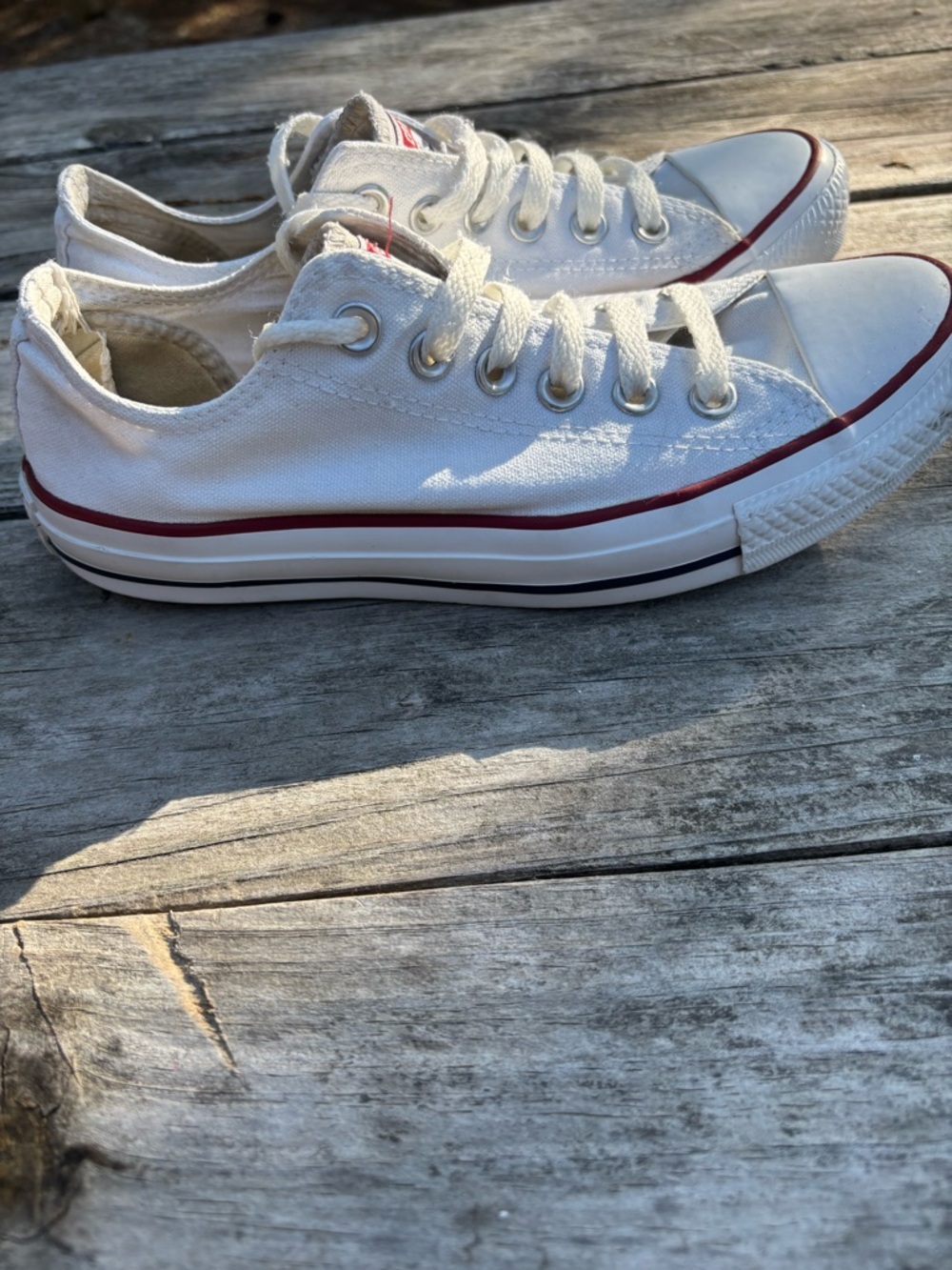 Converse White Canvas Low-Top Sneakers with Red Trim Women size 7 - Picture 5 of 7
